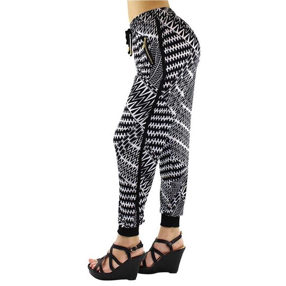 Black & White Geo Chevron Print Jogger Pants - Picture 2 of 8